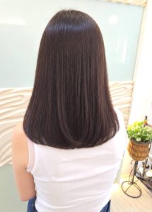 高雄縮毛矯正推薦｜FLY Hair Daniel 打造背殺級自然柔順、自帶水潤光澤的直髮背面作品